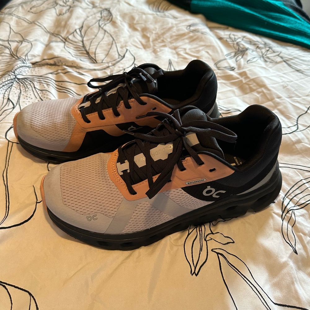 On Cloud Nurse Shoes